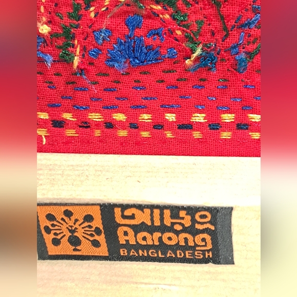 Handmade vintage home decor Aarong tapestry Bangladesh with frame - Picture 9 of 10